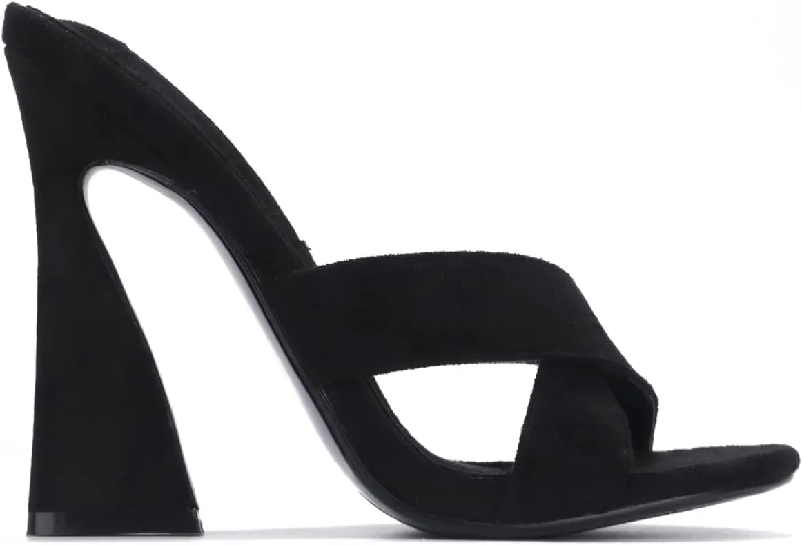 Cape Robbin Kardasian Round Toe Odd Shaped High Heel (Kardasian)