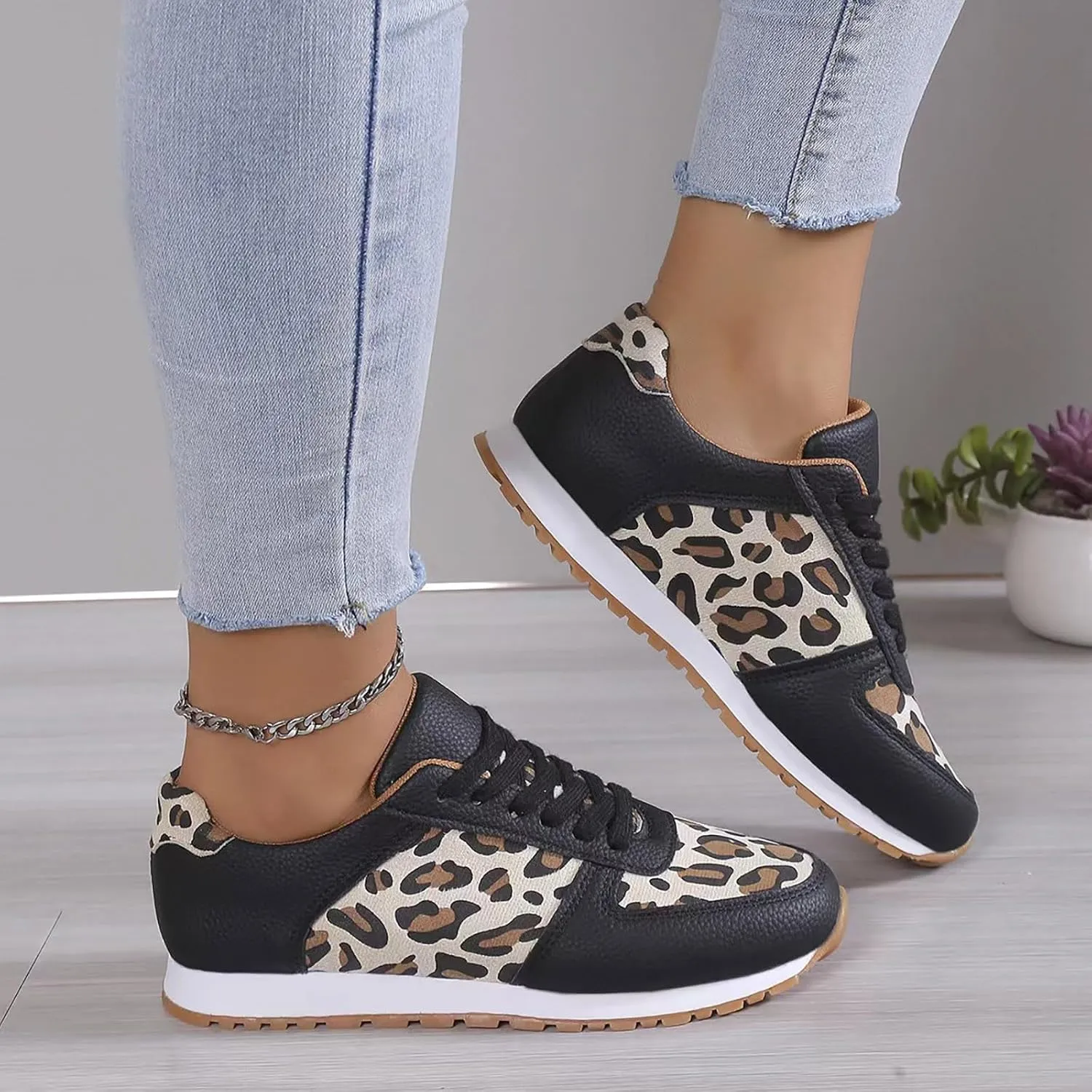 Womens Walking Shoes 2023 New Thick Bottom Leopard Print Lace Up Casual Sneakers Women Foreign Womens Running