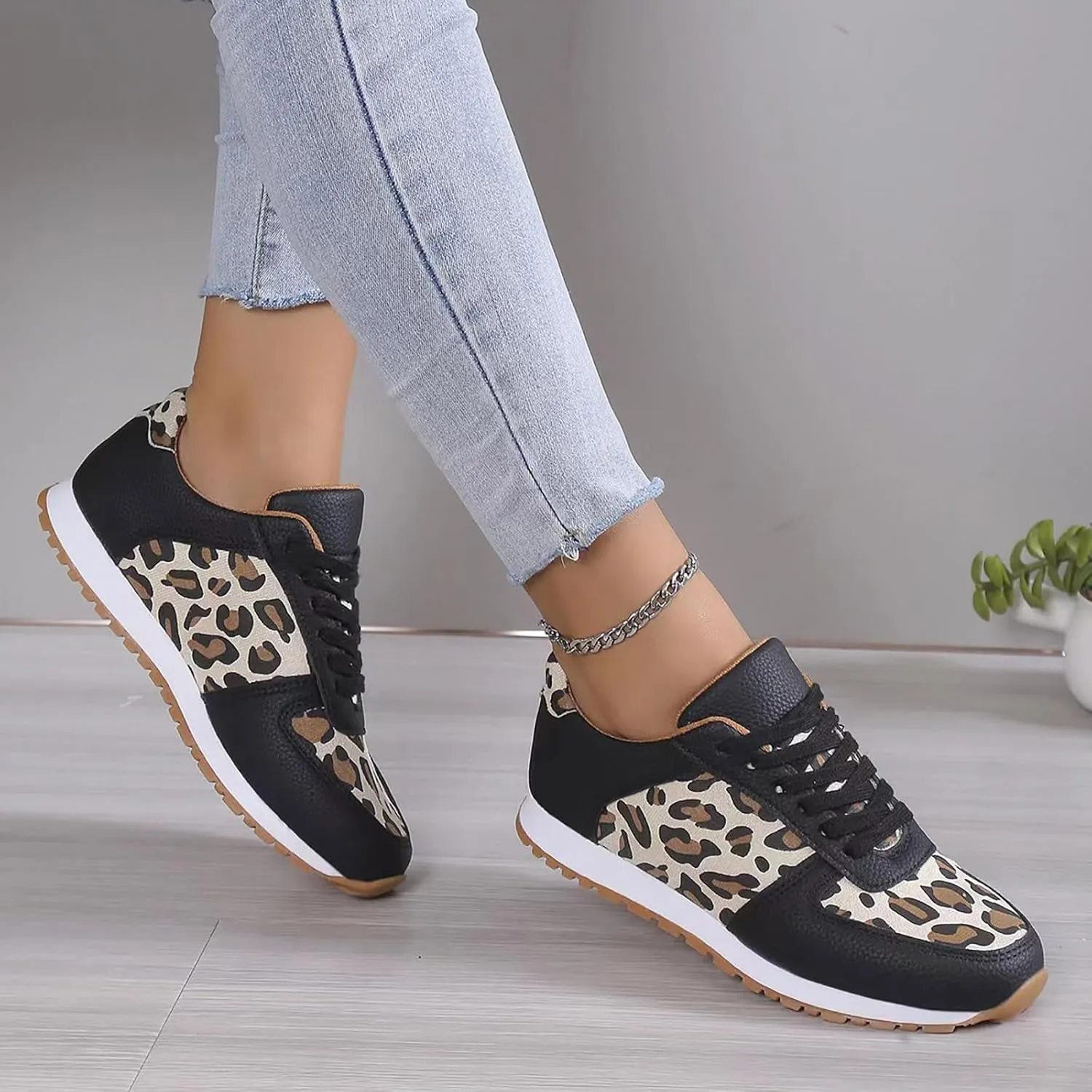 Womens Walking Shoes 2023 New Thick Bottom Leopard Print Lace Up Casual Sneakers Women Foreign Womens Running